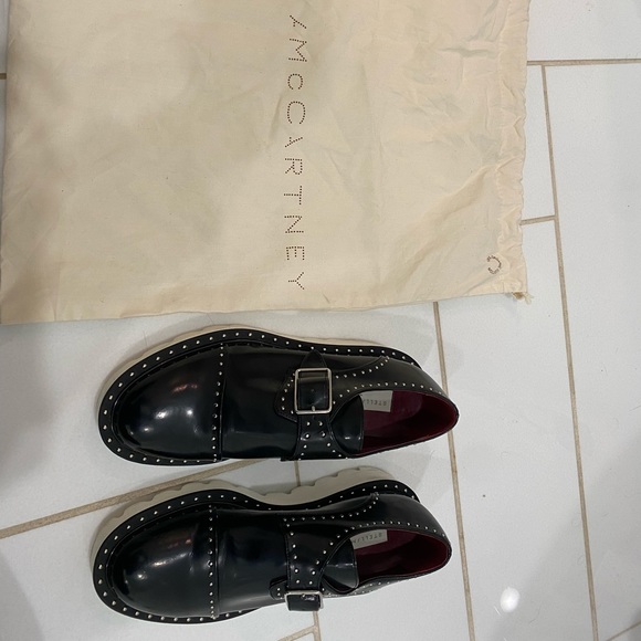 Odette studded faux glossed-leather brogues in black - Picture 4 of 4